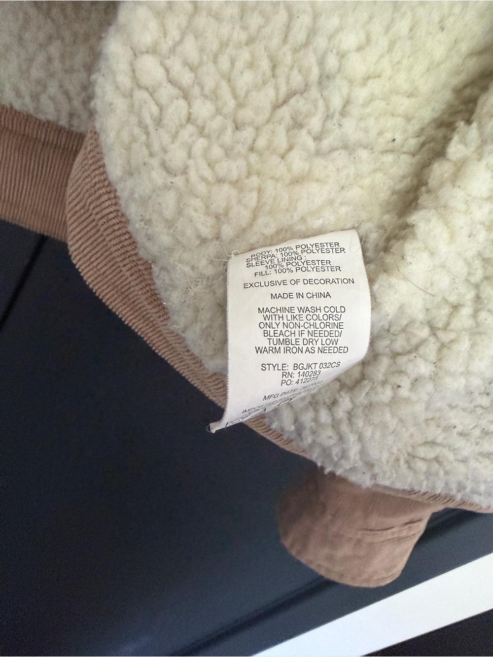 Beautiful Giant Sherpa Trucker Jacket - Picture 5 of 5